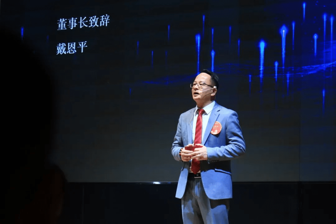 千淘万漉虽辛苦 · 吹尽狂沙始到金 | k8凯发(中国)集团2024年终盛典圆满举办！