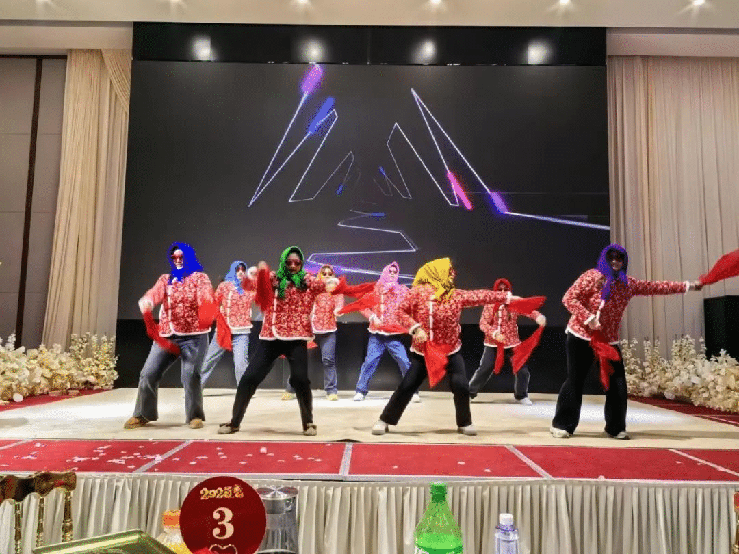 千淘万漉虽辛苦 · 吹尽狂沙始到金 | k8凯发(中国)集团2024年终盛典圆满举办！