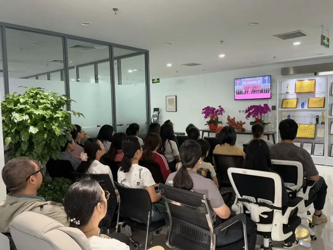 观礼9.3大阅兵，承精神护碧水蓝天 —— k8凯发(中国)同心聚力践使命